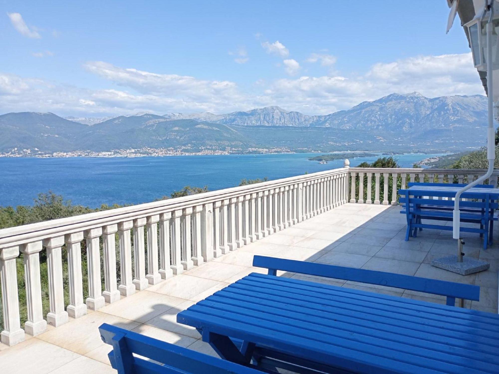טיווט Apartments Vidikovac מראה חיצוני תמונה