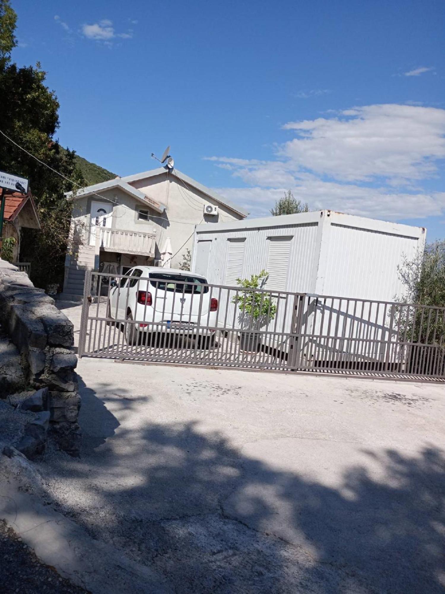 טיווט Apartments Vidikovac מראה חיצוני תמונה